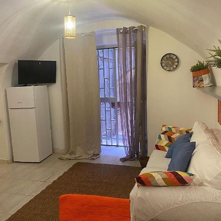 Family Home Napoli Bagian luar foto